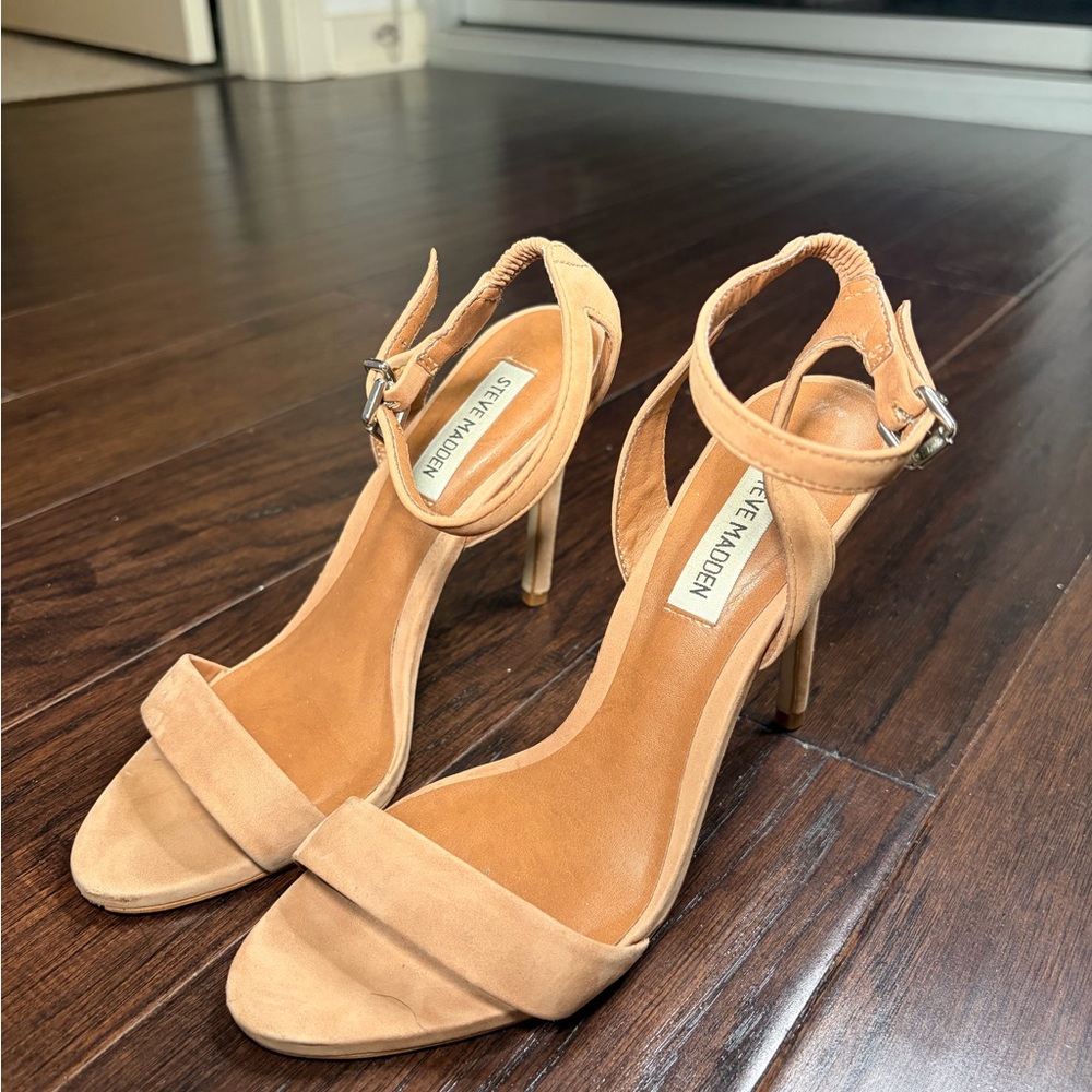 Steve Madden Camel Strap Heels